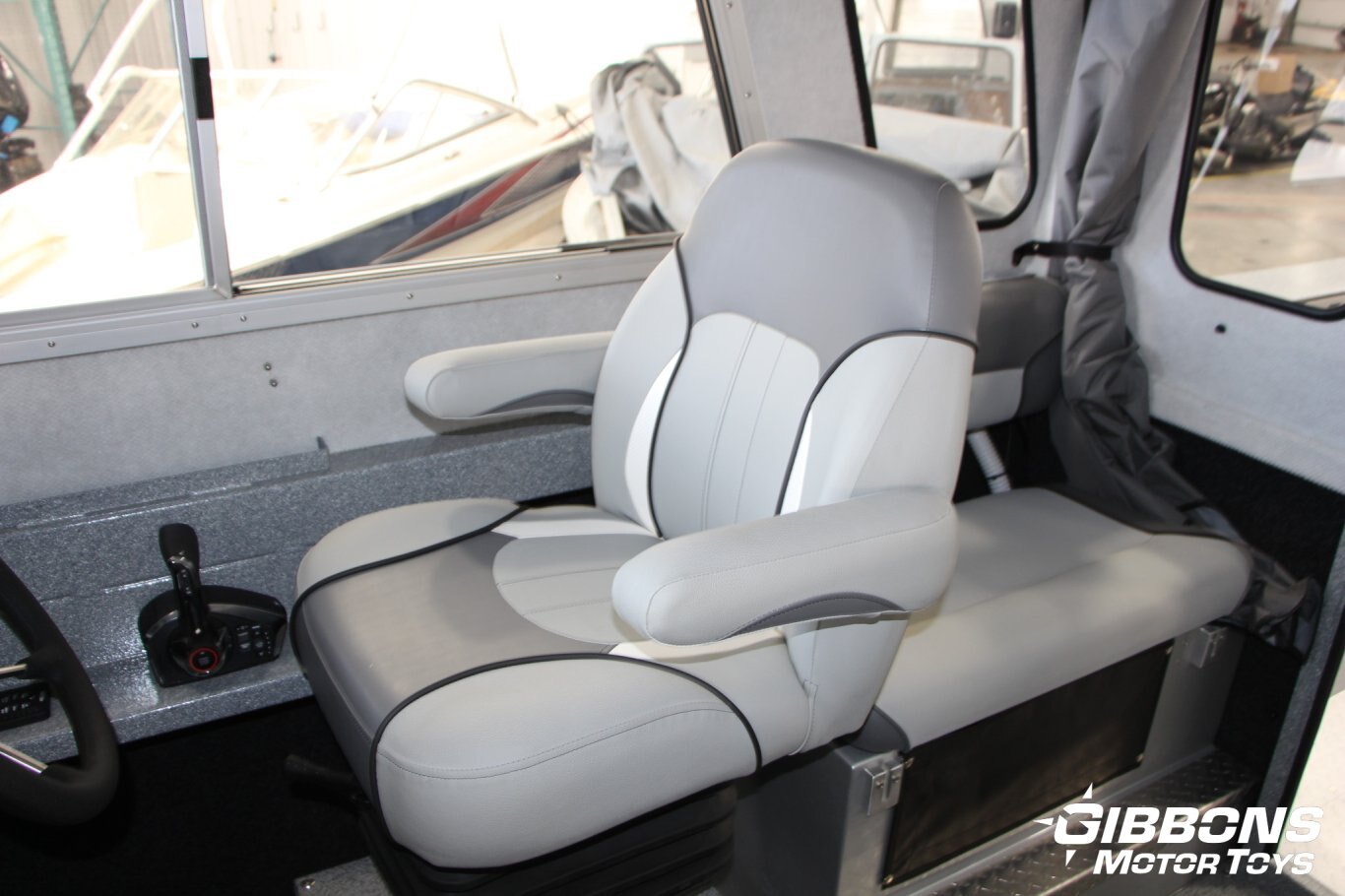 2025 Kingfisher 2325 Coastal Express