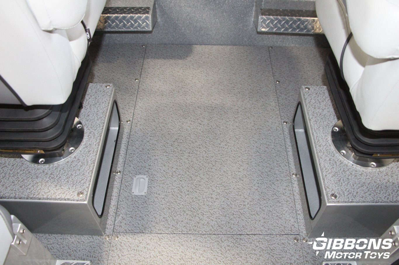 2025 Kingfisher 2325 Coastal Express