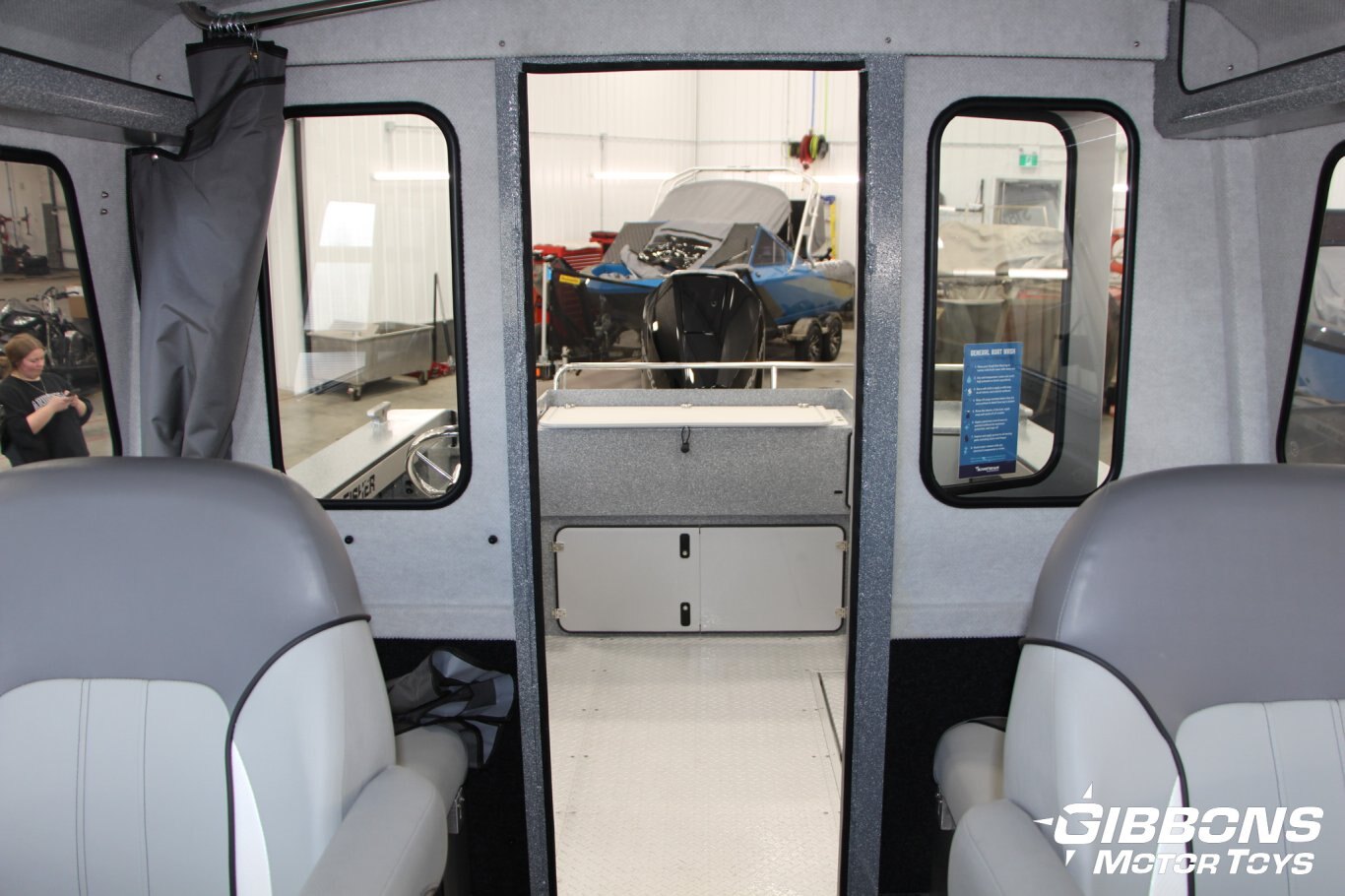 2025 Kingfisher 2325 Coastal Express