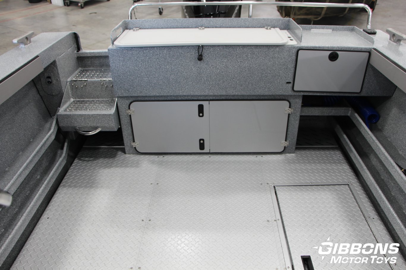 2025 Kingfisher 2325 Coastal Express