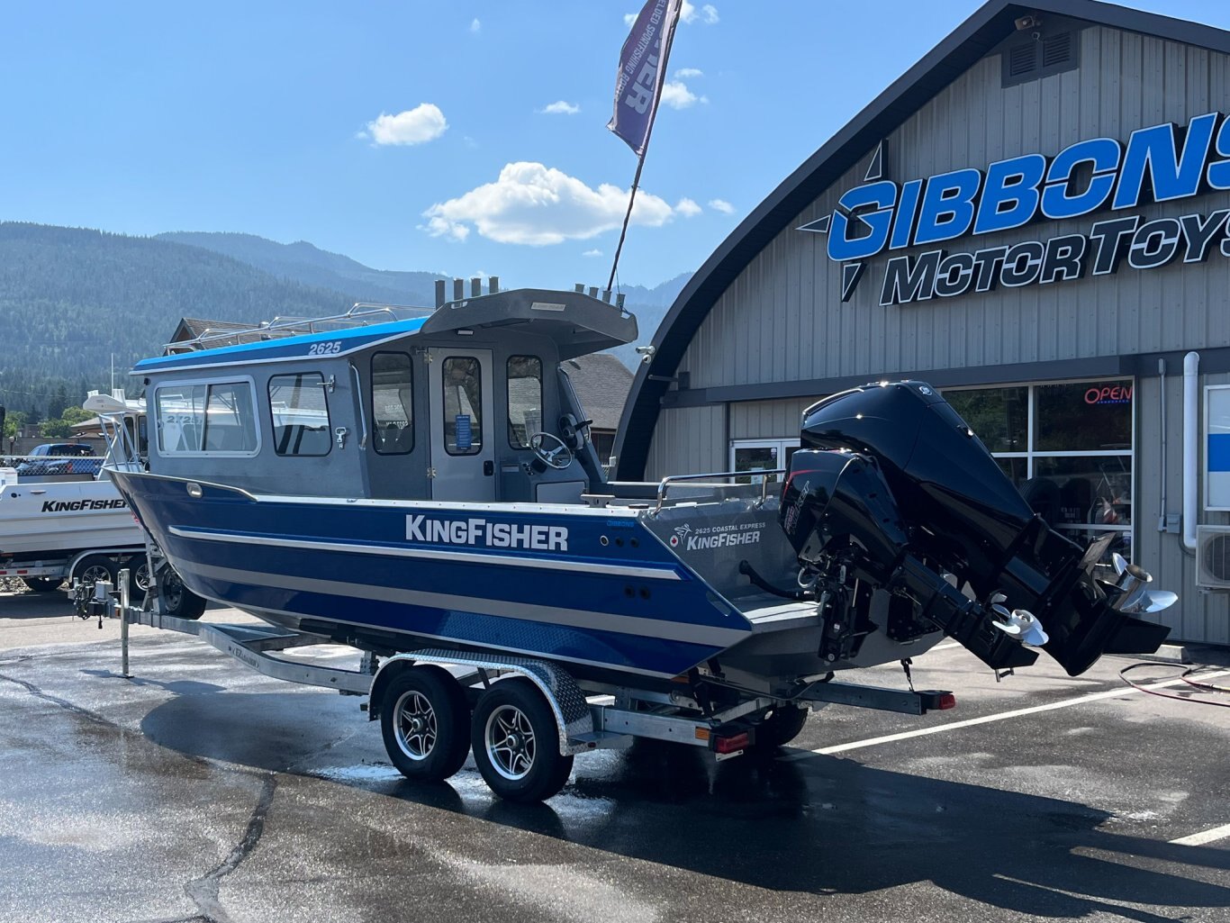 2025 Kingfisher 2625 Coastal Express