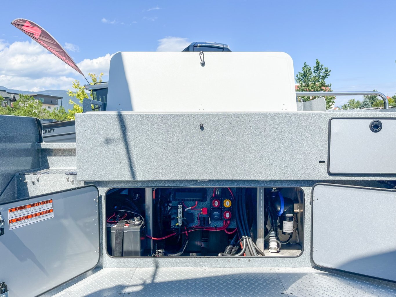 2025 Kingfisher 2625 Coastal Express