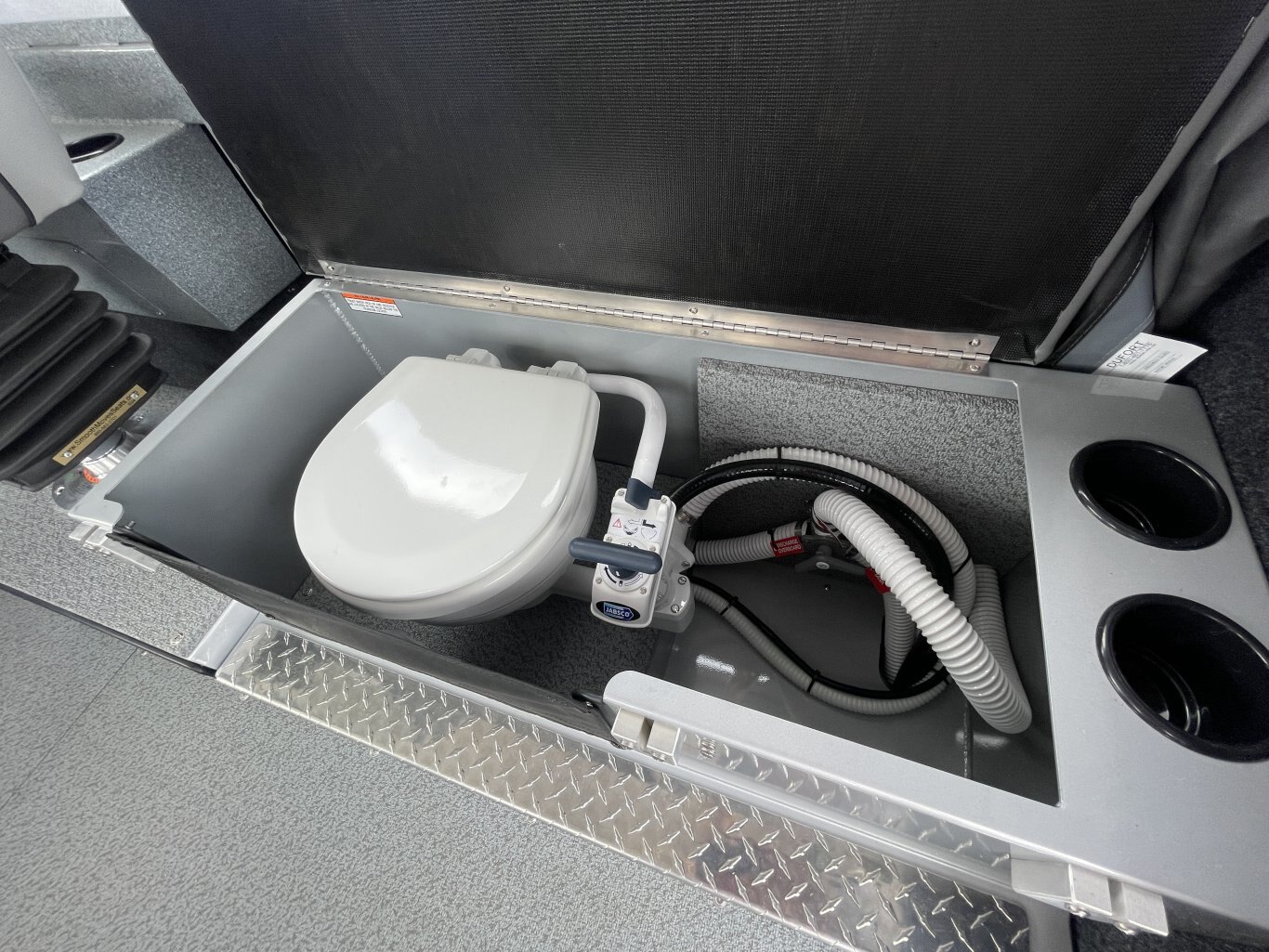 2025 Kingfisher 2625 Coastal Express