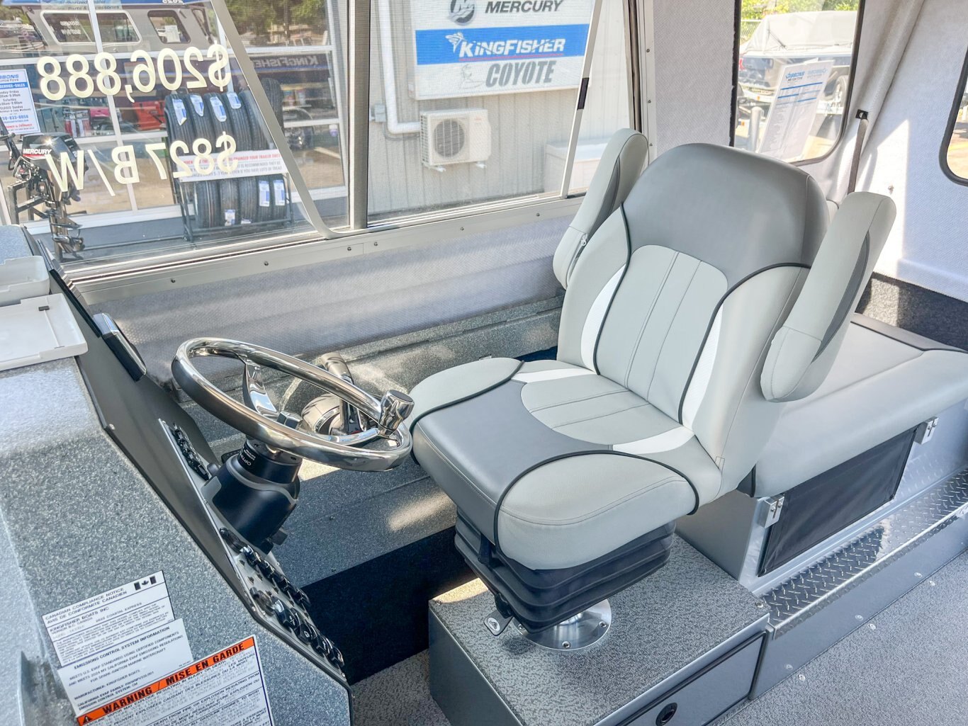 2025 Kingfisher 2625 Coastal Express