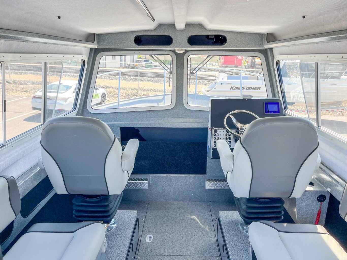 2025 Kingfisher 2625 Coastal Express