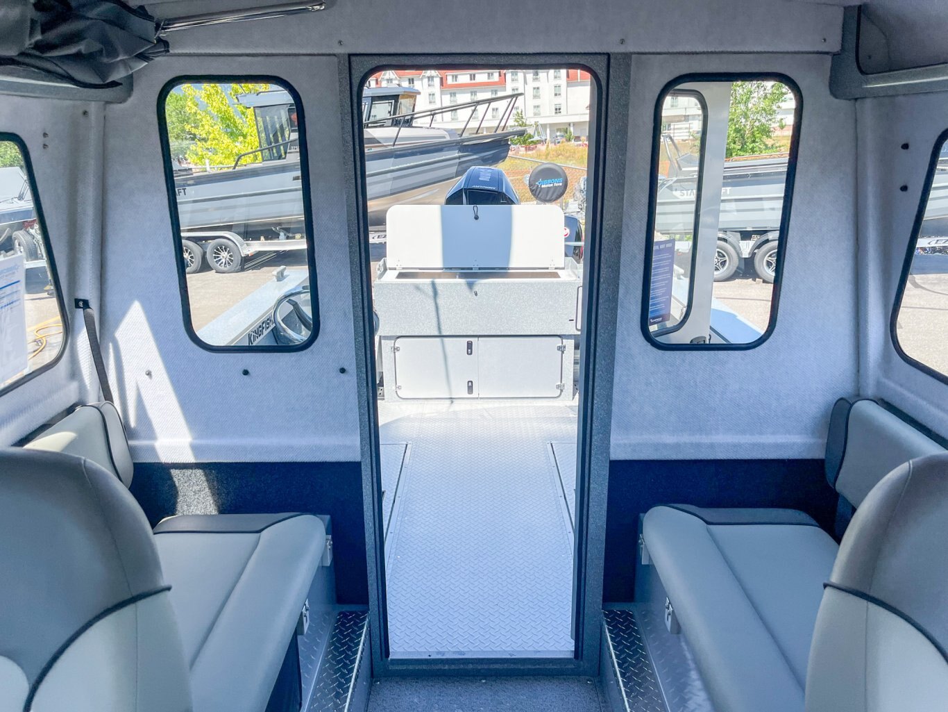 2025 Kingfisher 2625 Coastal Express