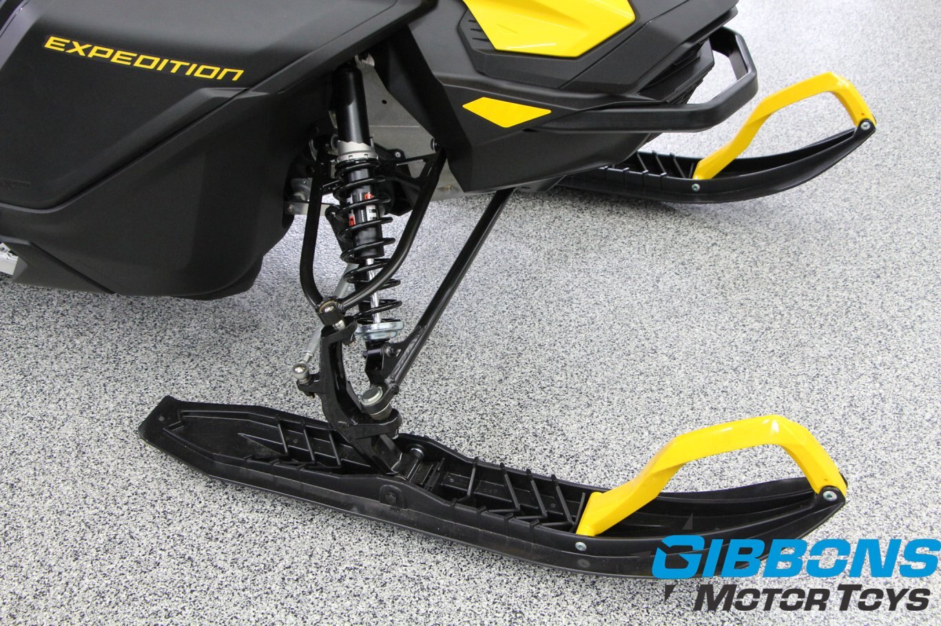 2025 Ski Doo Expedition Sport Rotax® 900 ACE™ Neo Yellow and Black