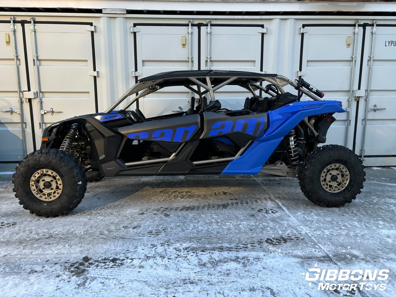 2024 Can-Am MAVERICK X3 MAX X RS TURBO RR WITH SMART-SHOX dazzling-blue-carbon-black