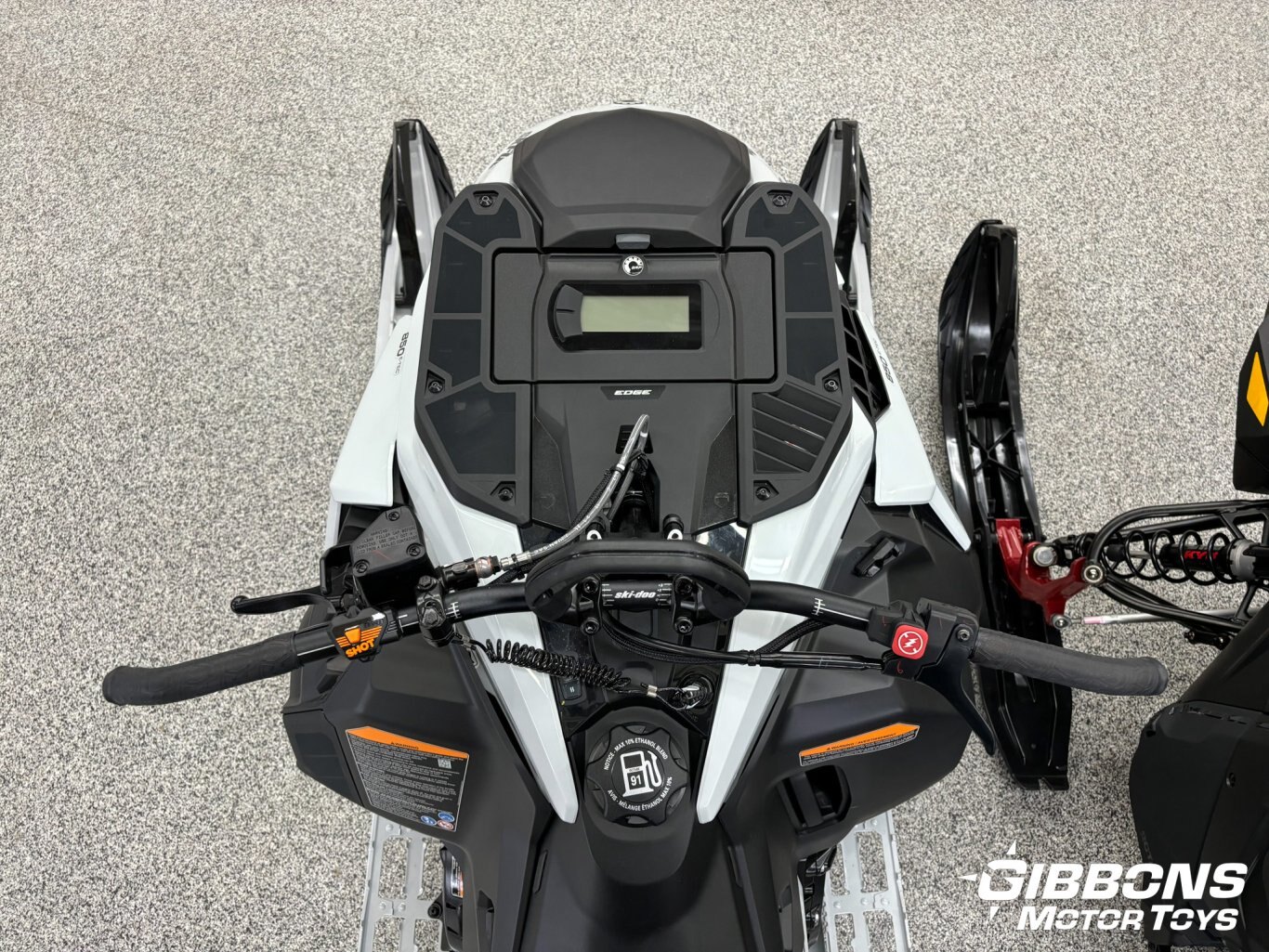 2025 Ski Doo Summit Adrenaline with Edge package Rotax® 850 E TEC® Catalyst Grey and Black