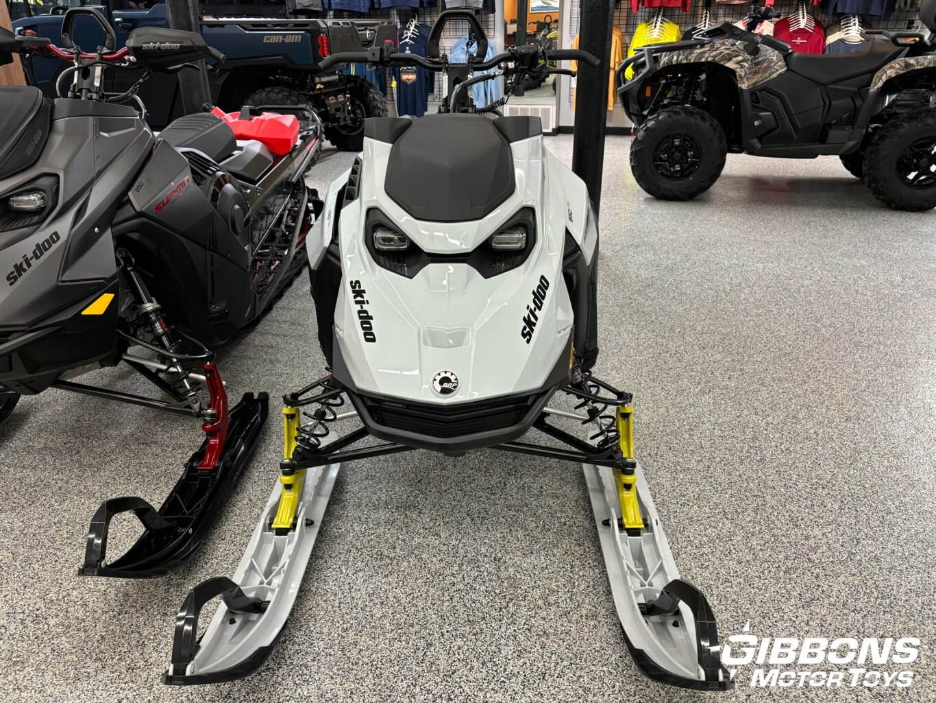 2025 Ski Doo Summit Adrenaline with Edge package Rotax® 850 E TEC® Catalyst Grey and Black