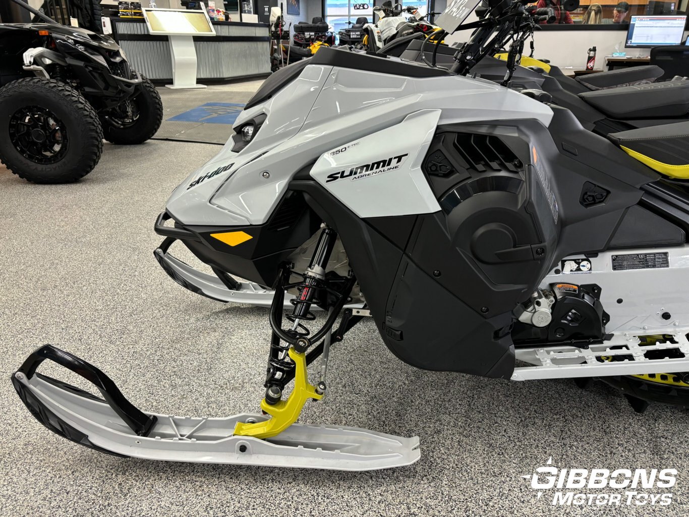 2025 Ski Doo Summit Adrenaline with Edge package Rotax® 850 E TEC® Catalyst Grey and Black