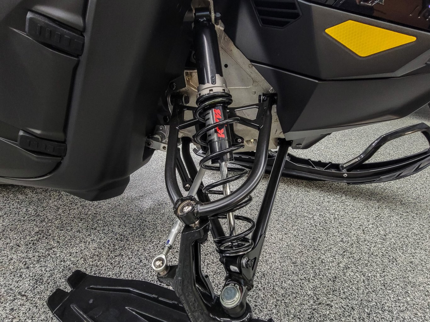 2025 Ski Doo Summit Adrenaline with Edge package Rotax® 850 E TEC® Timeless Black