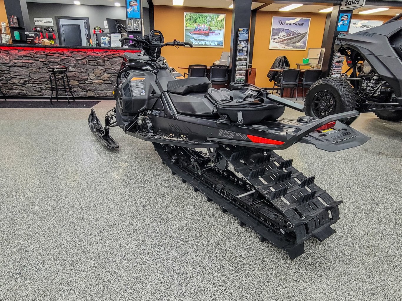 2025 Ski Doo Summit Adrenaline with Edge package Rotax® 850 E TEC® Timeless Black