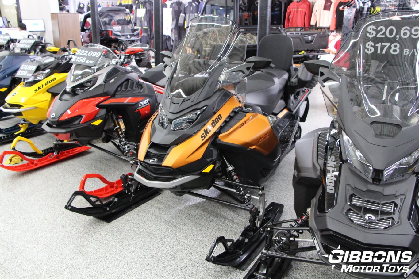 2025 Ski-Doo Grand Touring LE with Platinum Package Rotax® 900 ACE™ Turbo R Black and Orange Alloy