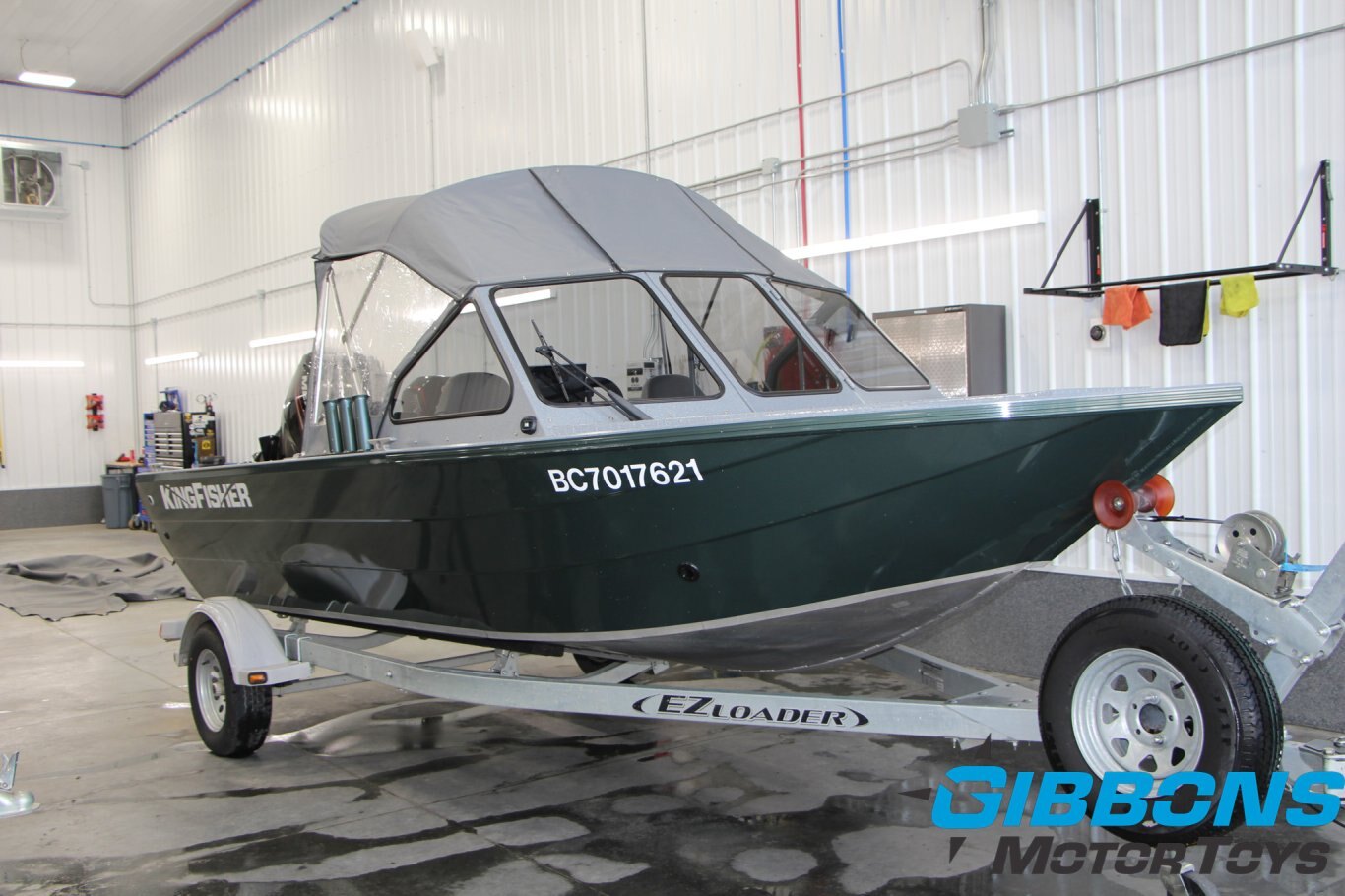 2019 Kingfisher 1825 Falcon