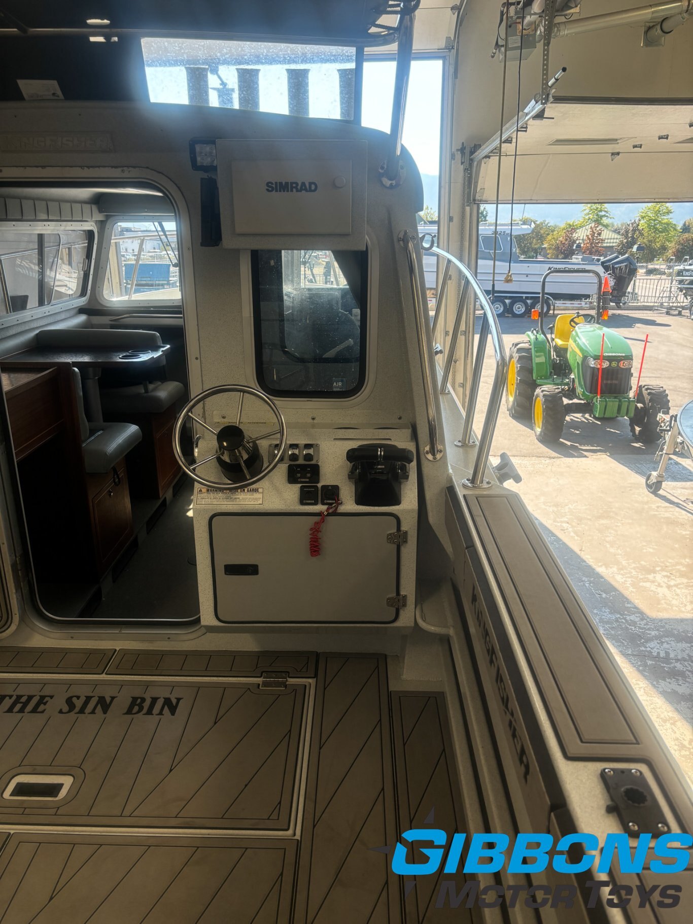 2019 Kingfisher 2725 Weekender