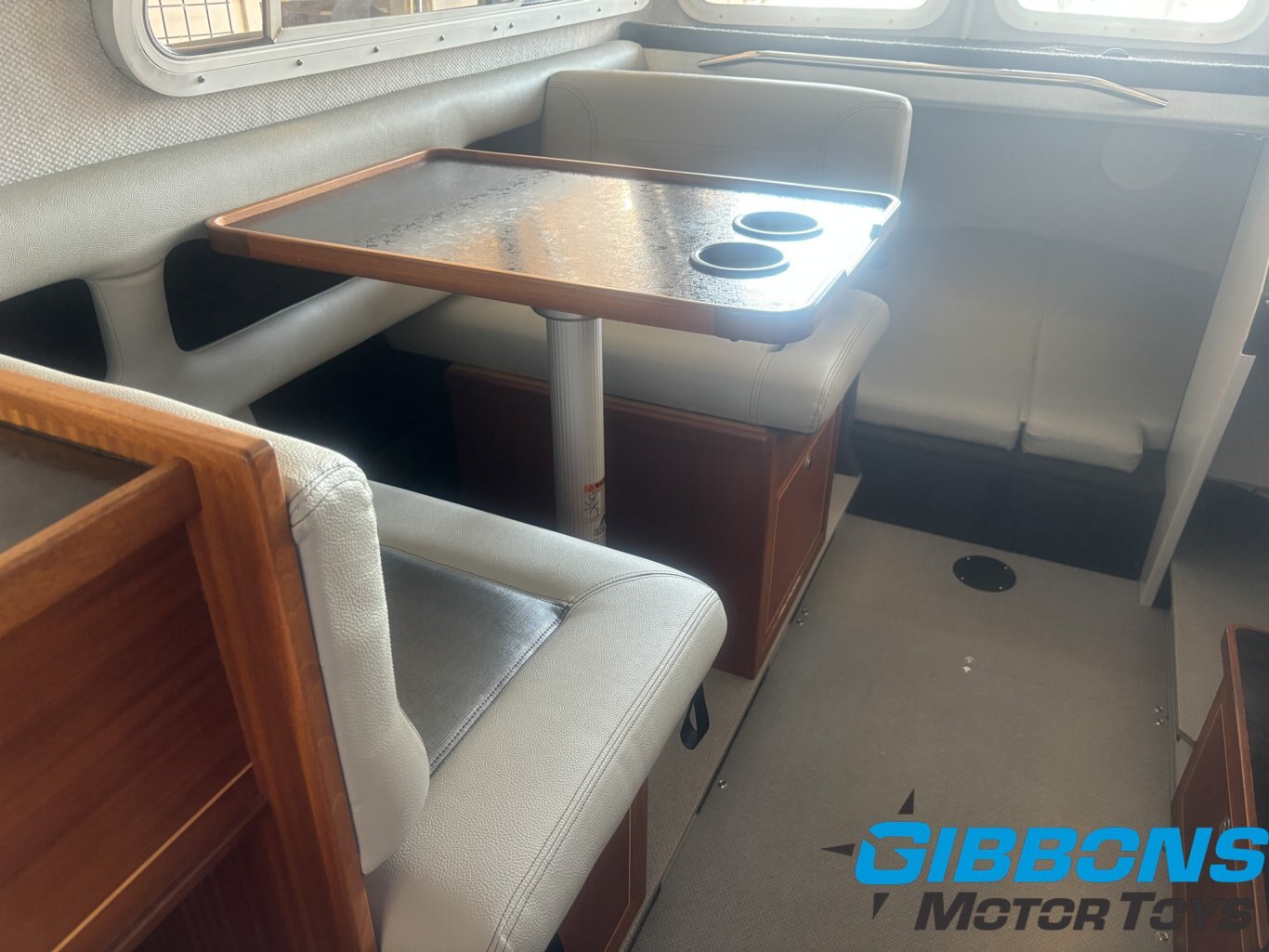 2019 Kingfisher 2725 Weekender