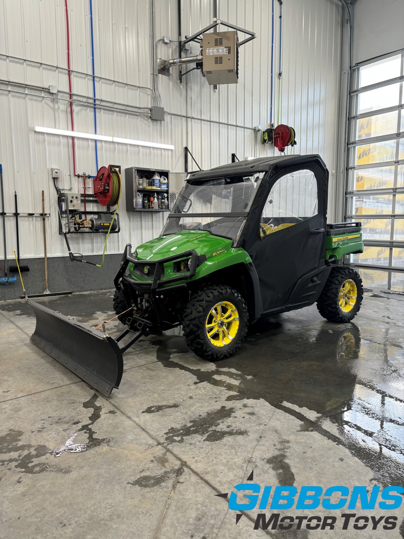 2016 John Deere Gator XUV 590i