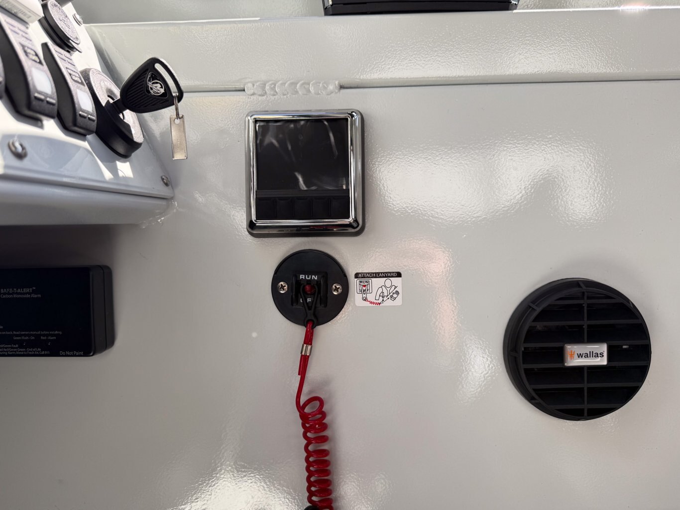 2025 Coyote 240 Pursuit