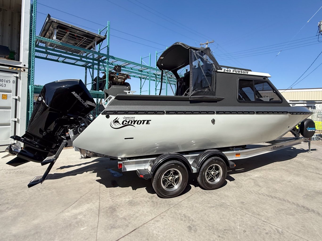 2025 Coyote 240 Pursuit