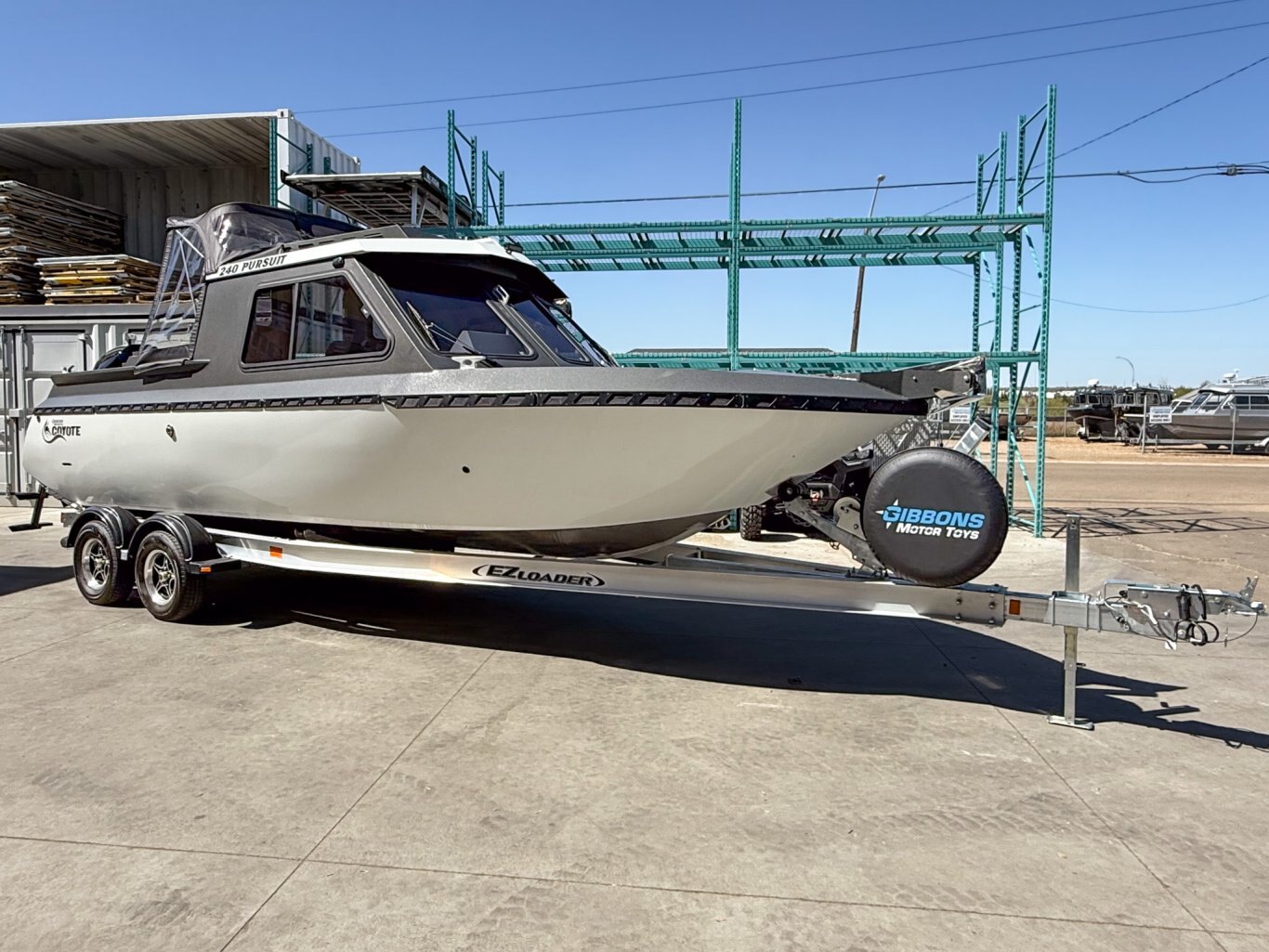 2025 Coyote 240 Pursuit