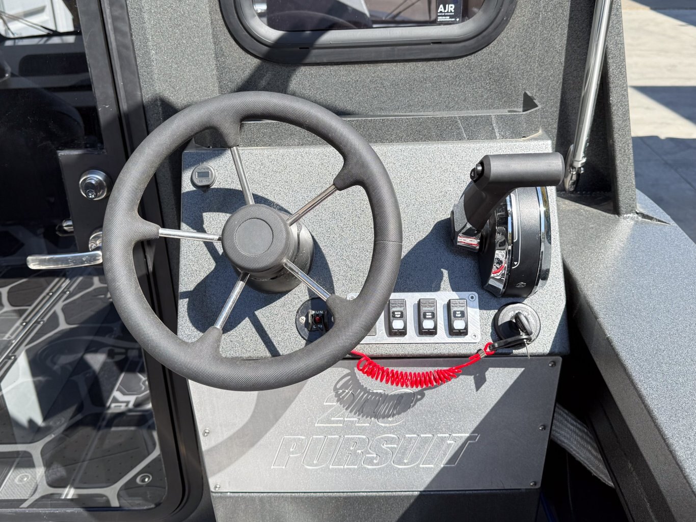 2025 Coyote 240 Pursuit