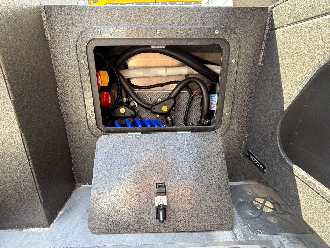 2025 Coyote 240 Pursuit