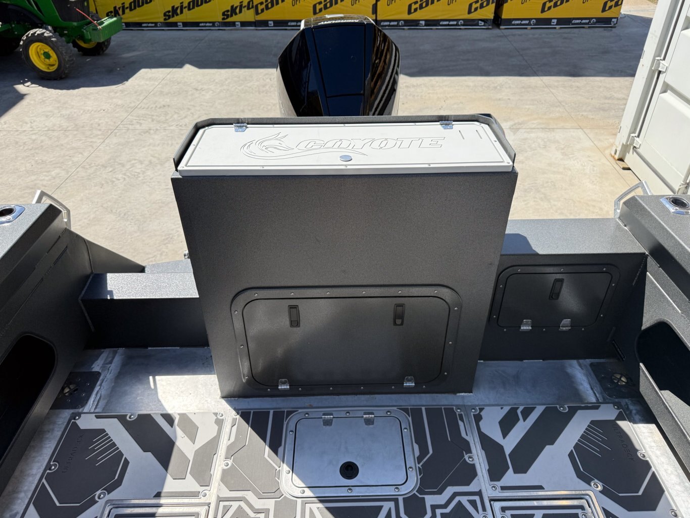 2025 Coyote 240 Pursuit