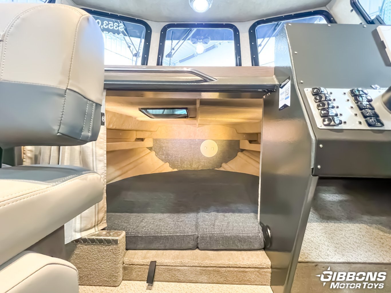 2025 KingFisher 2725 XRS