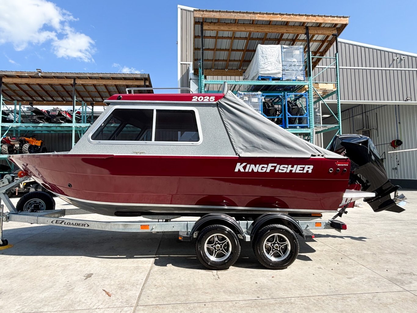 2025 Kingfisher 2025 Escape HT