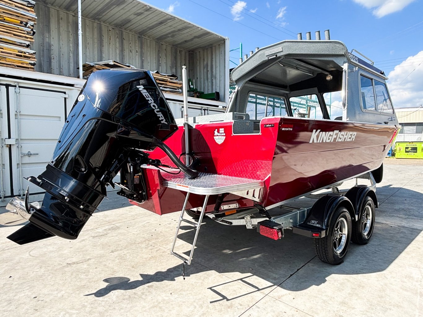 2025 Kingfisher 2025 Escape HT