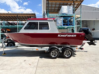 2025 Kingfisher 2025 Escape HT