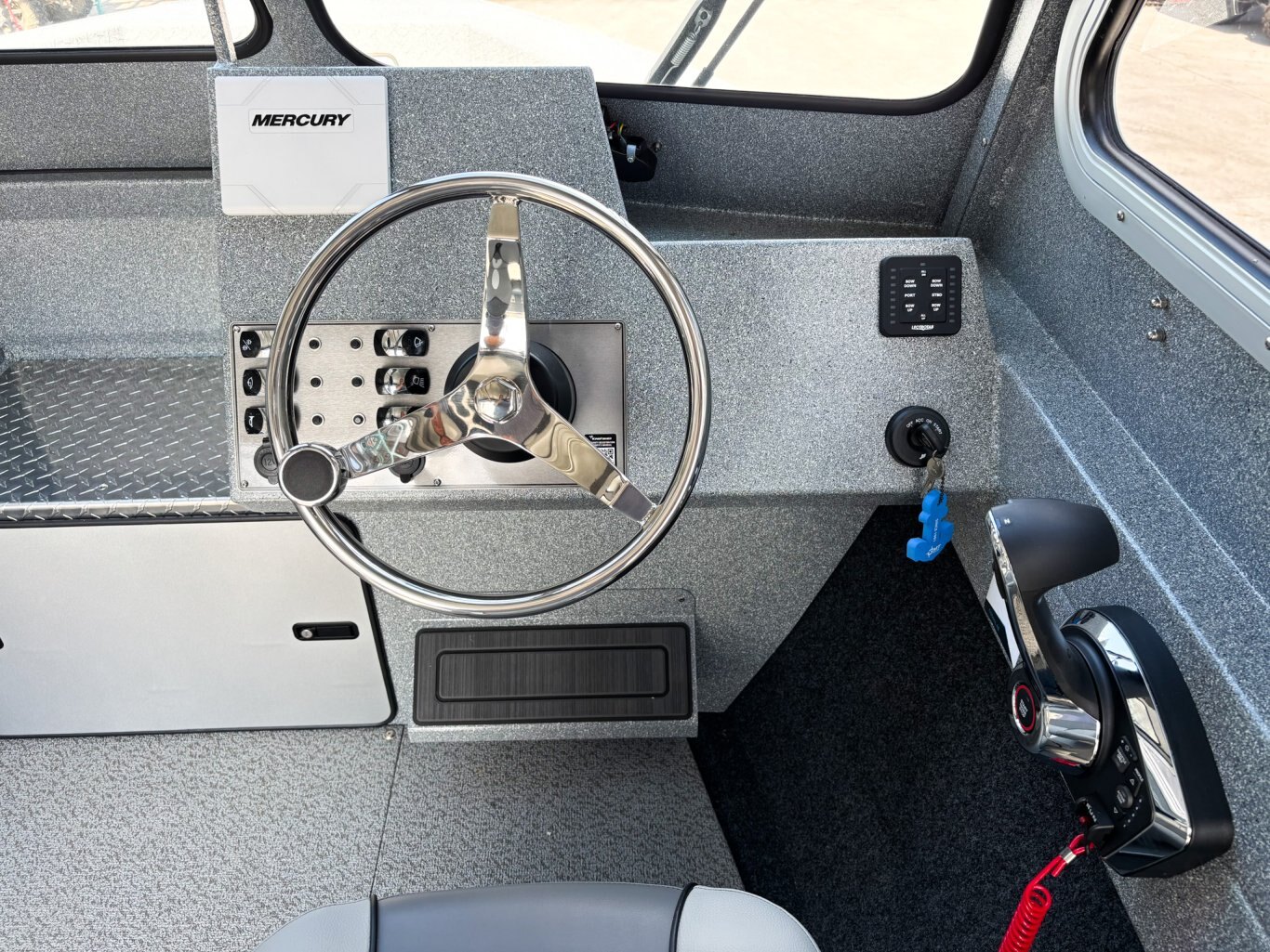 2025 Kingfisher 2025 Escape HT