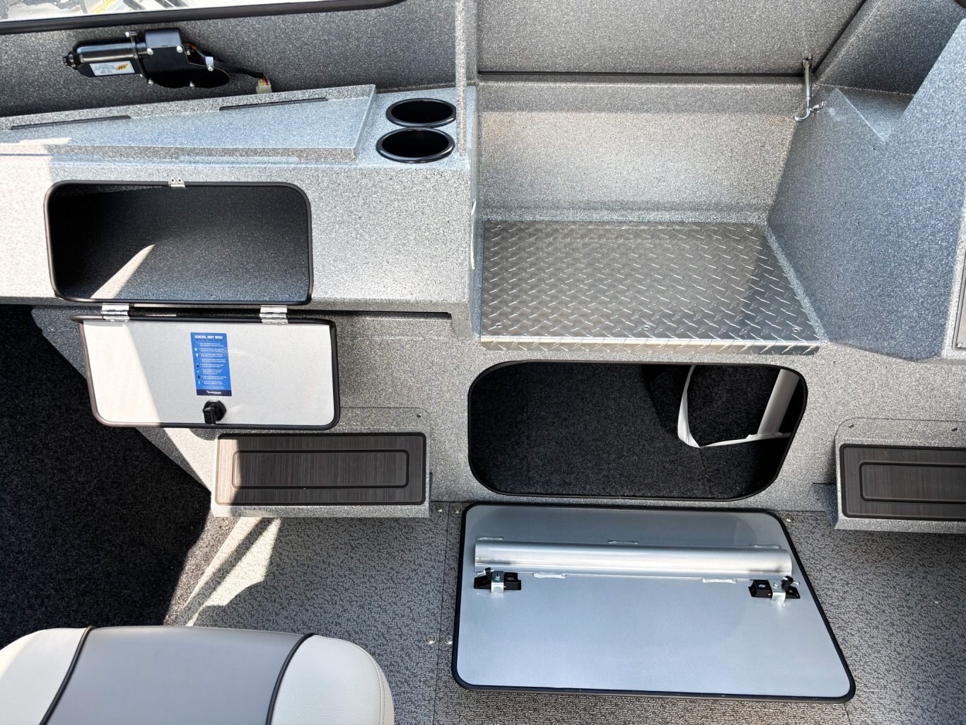 2025 Kingfisher 2025 Escape HT