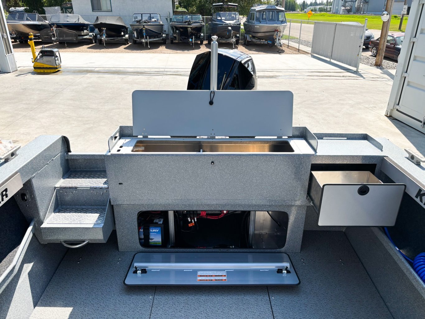 2025 Kingfisher 2025 Escape HT