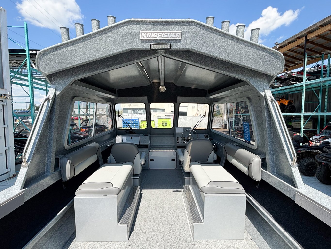 2025 Kingfisher 2025 Escape HT