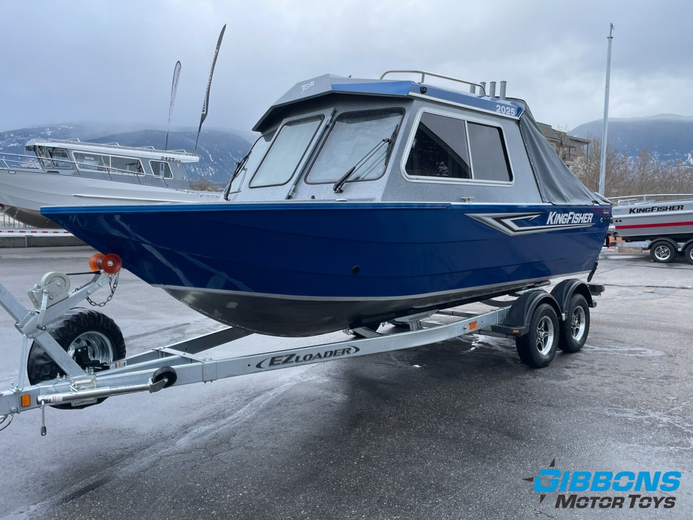 2025 Kingfisher 2025 Escape HT