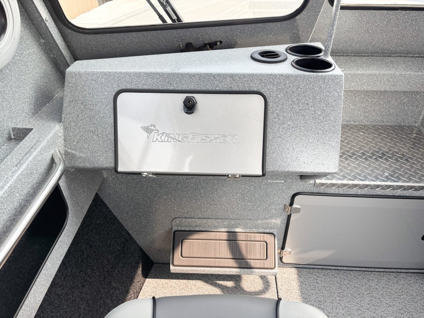 2025 Kingfisher 2225 Escape HT