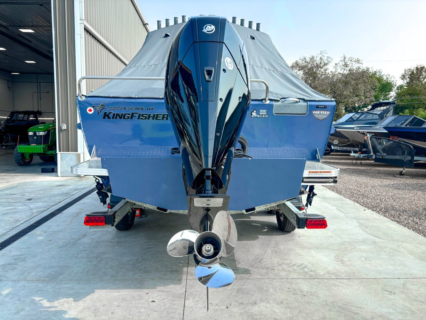 2025 Kingfisher 2225 Escape HT