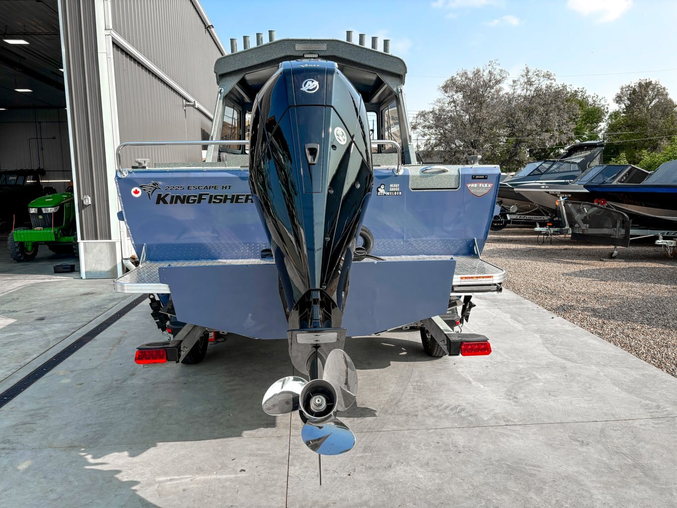 2025 Kingfisher 2225 Escape HT