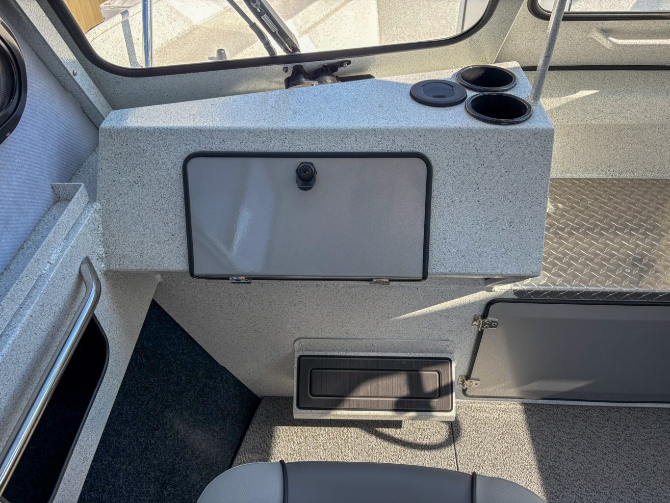 2025 Kingfisher 2425 Escape HT