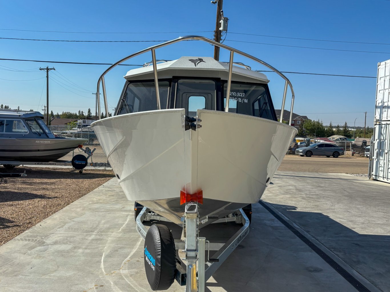 2025 Kingfisher 2425 Escape HT