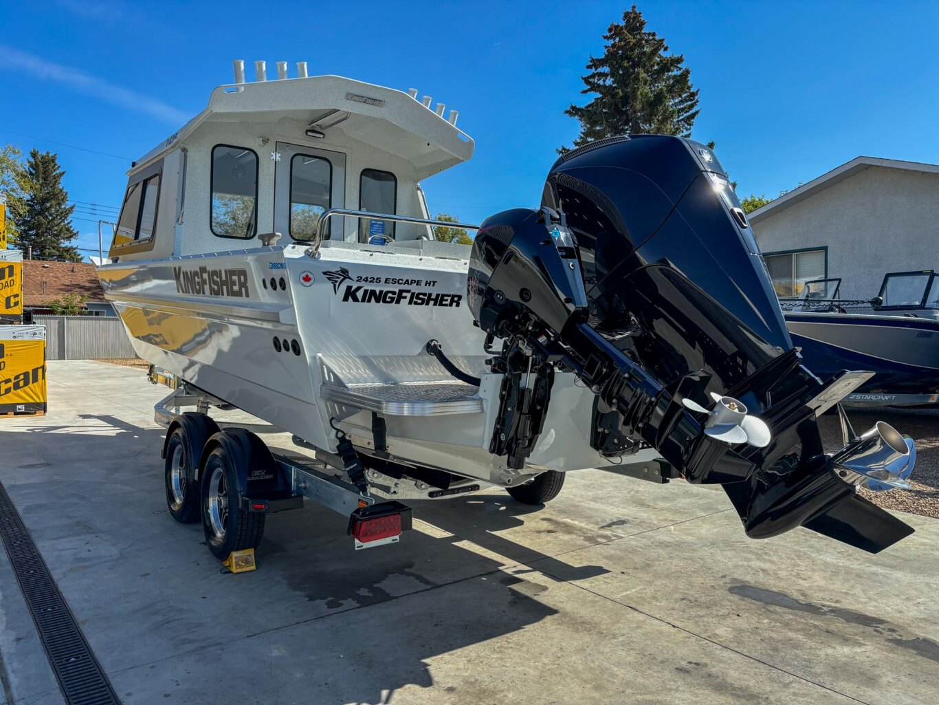 2025 Kingfisher 2425 Escape HT