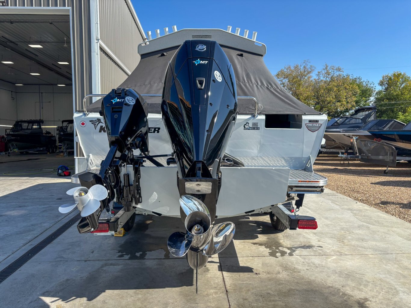 2025 Kingfisher 2425 Escape HT