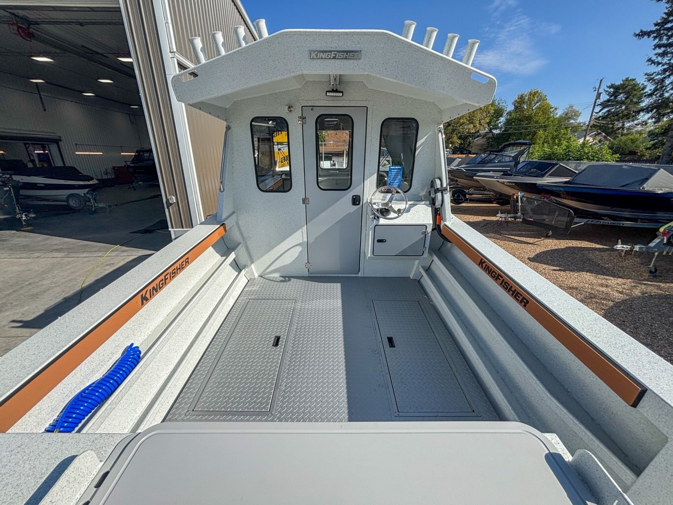 2025 Kingfisher 2425 Escape HT