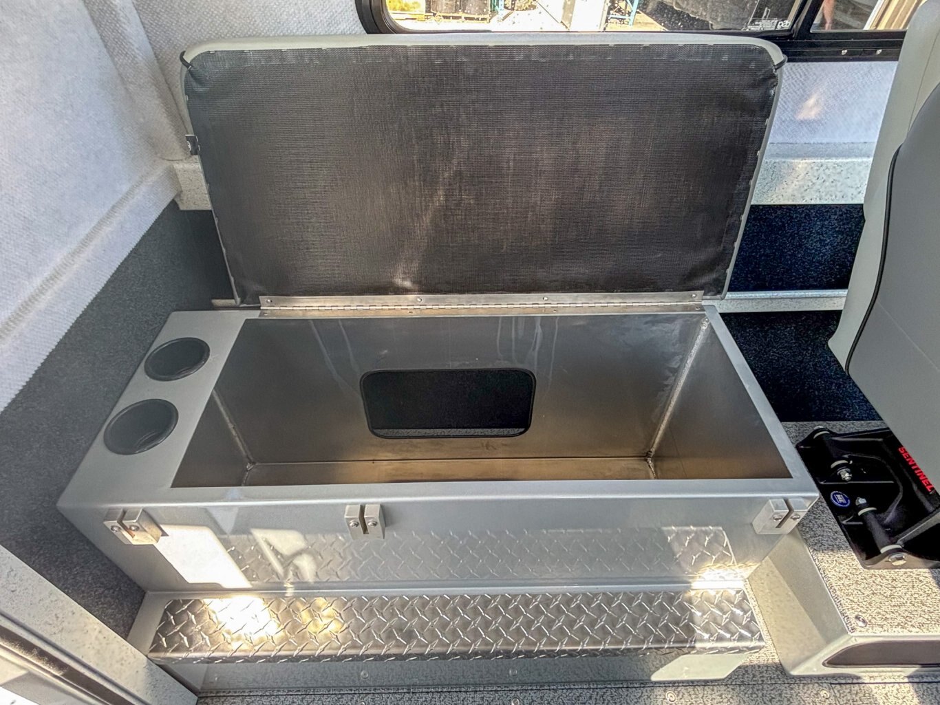 2025 Kingfisher 2425 Escape HT