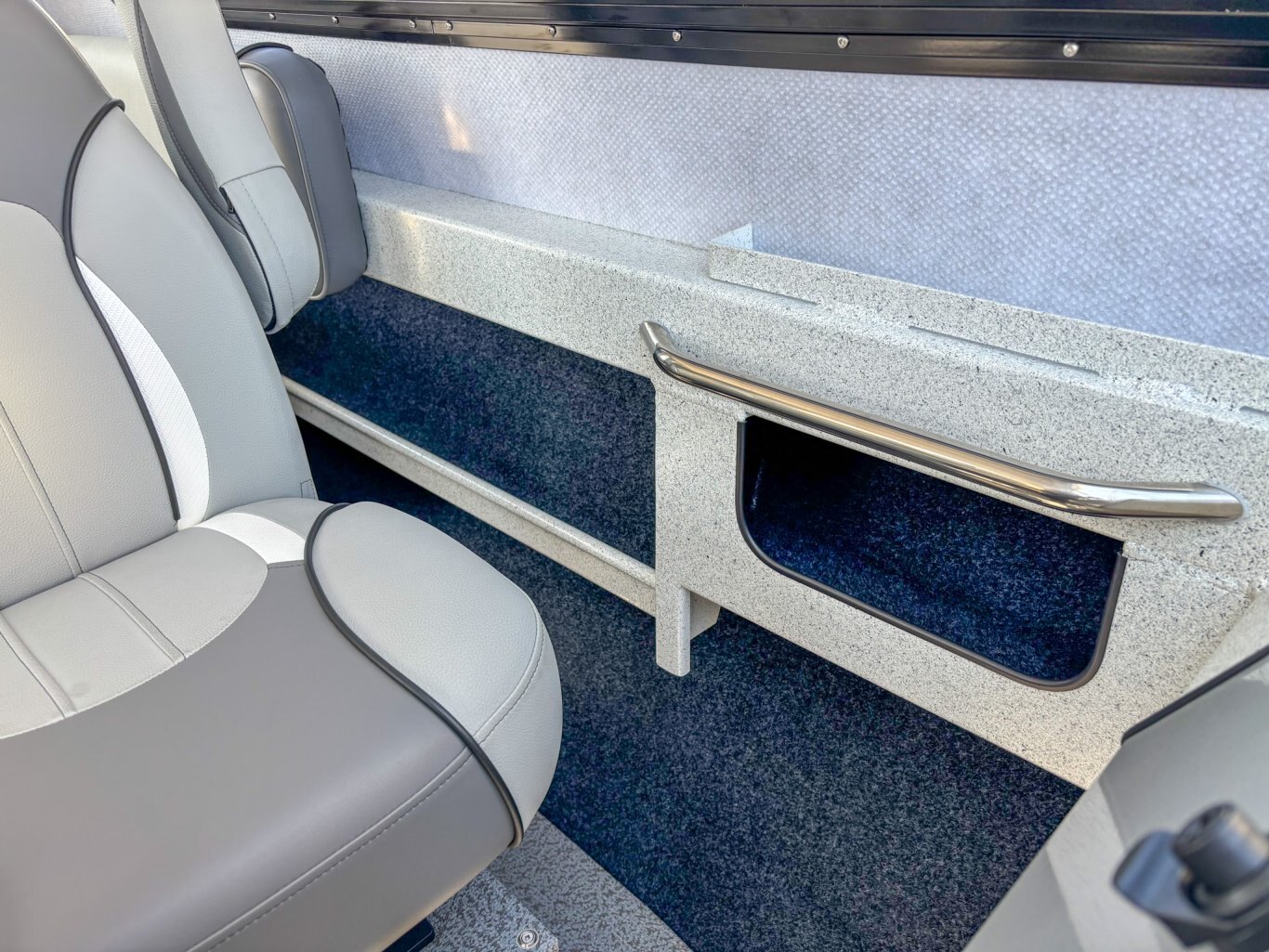 2025 Kingfisher 2425 Escape HT