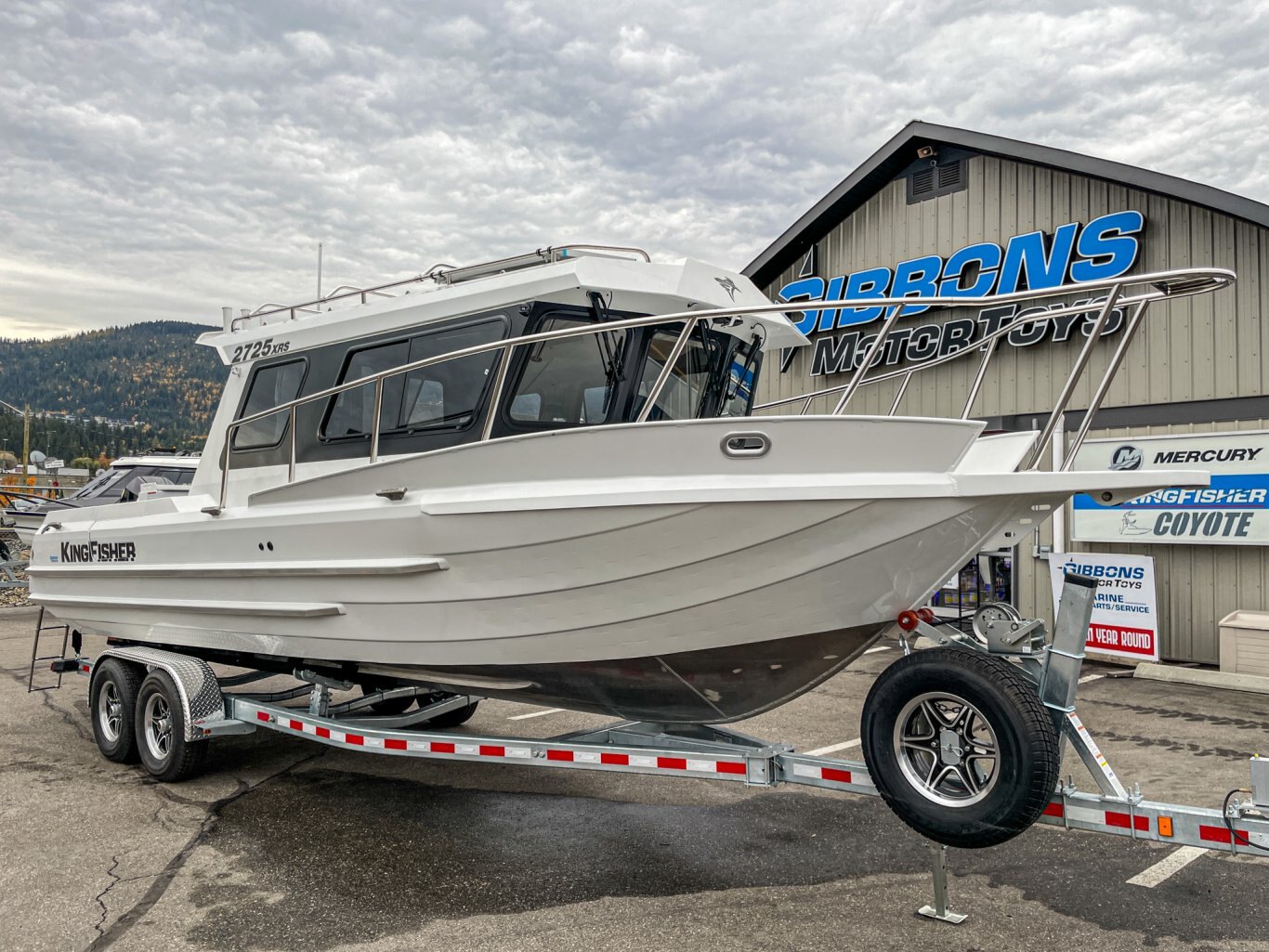 2025 KingFisher 2725 XRS