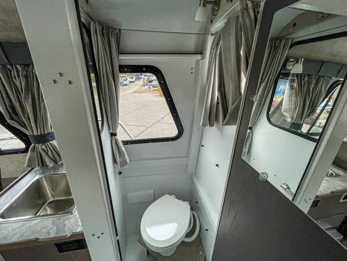 2025 KingFisher 2725 XRS