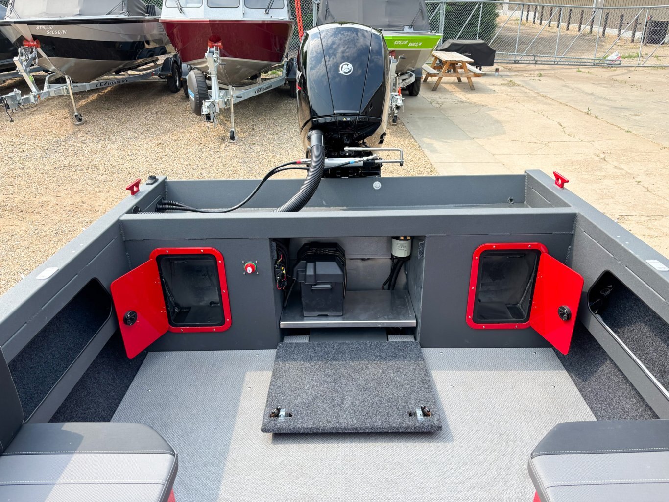 2025 Coyote 180 Slash